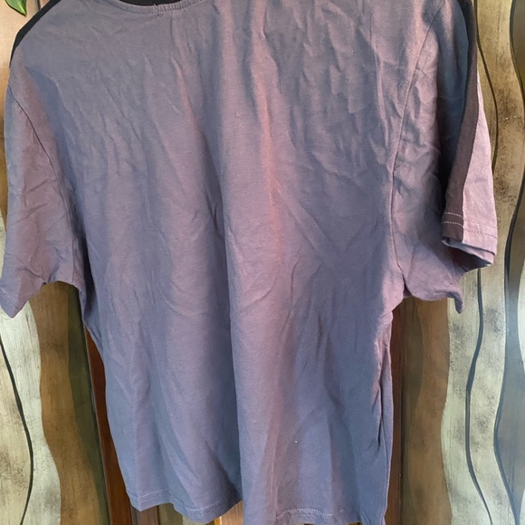 NWT Rebellious.One Graphic “happy Friday” Tee, size X-large - Picture 4 of 4